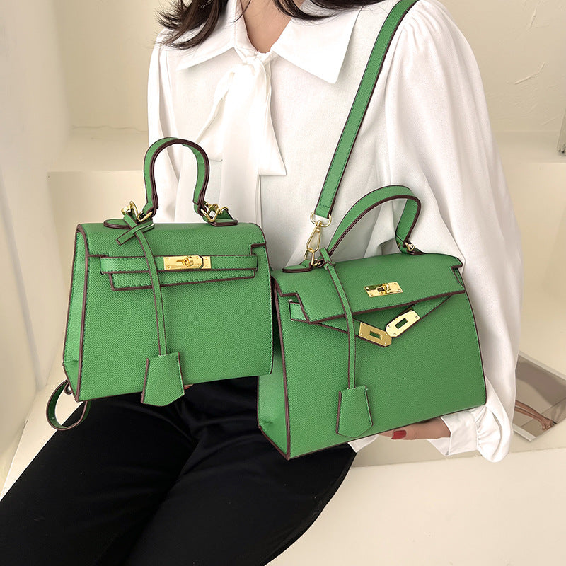 VAYRO – The Kelly Bag
