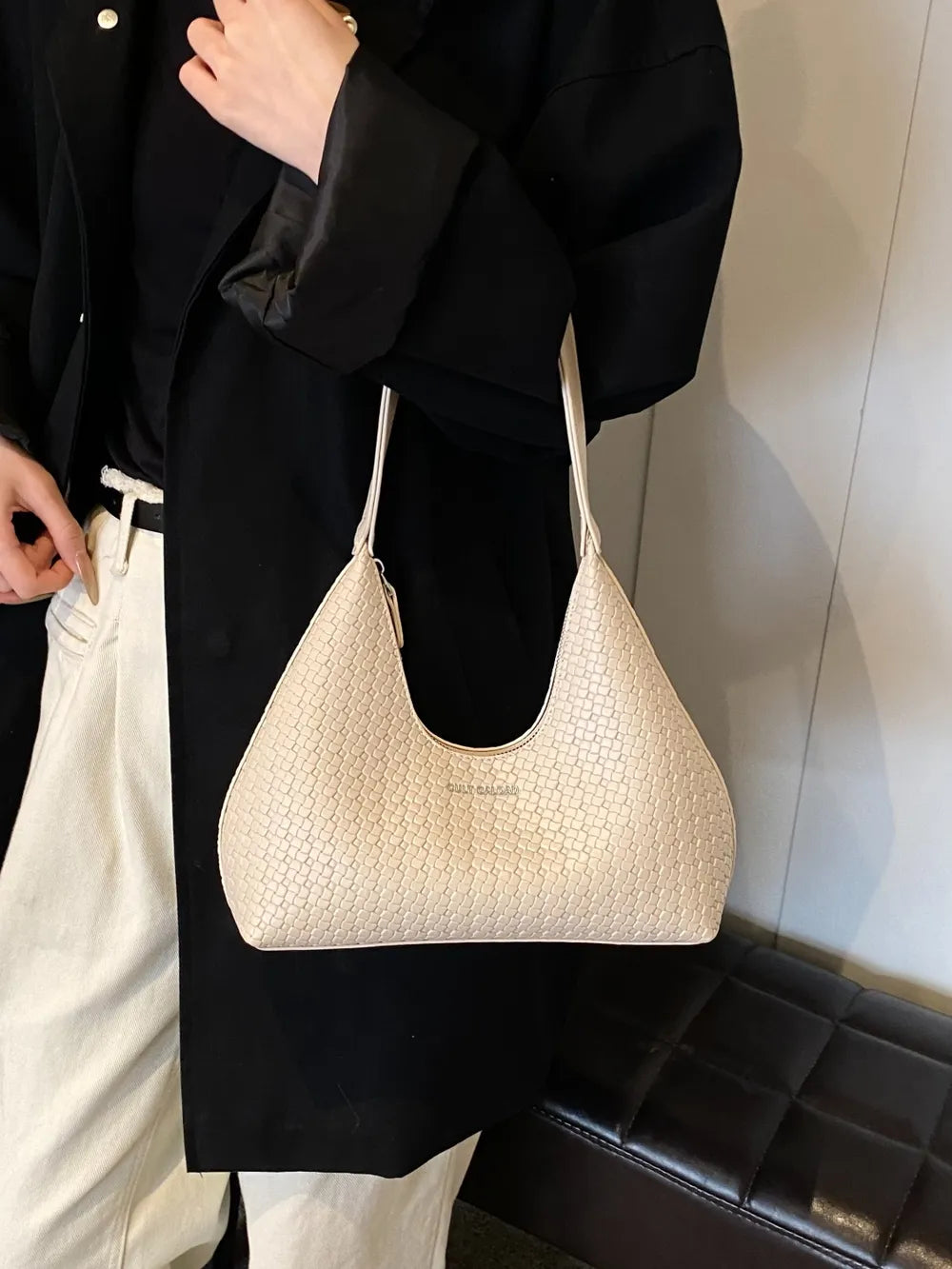 VAYRO Solé Woven Shoulder Bag