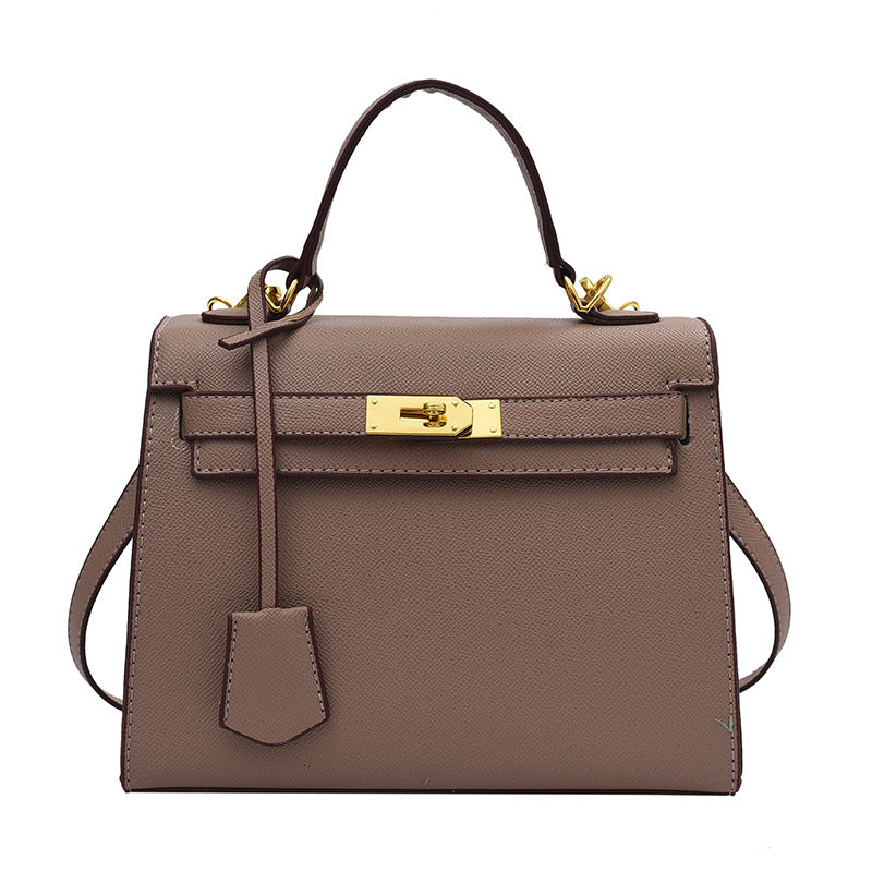 VAYRO – The Kelly Bag