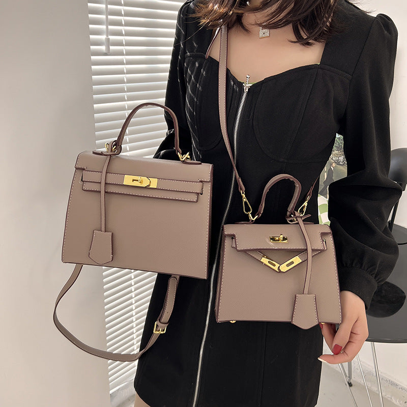 VAYRO – The Kelly Bag